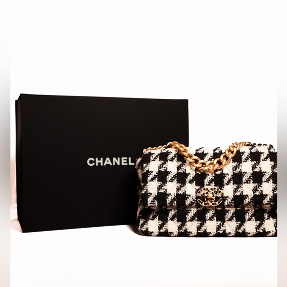Chanel 19 Flap Tweed Hand Bag Two Tone - Picture 9 of 9